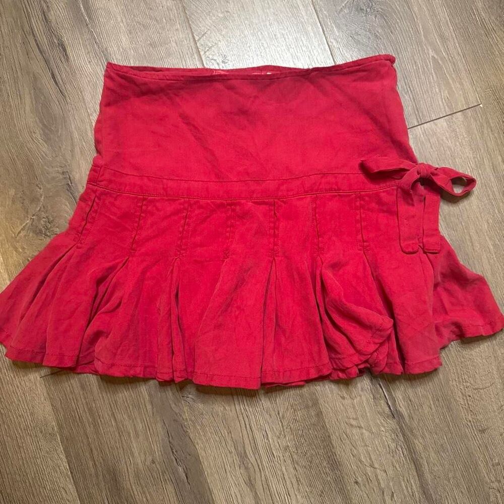 Da-nang Girls Red and Pink Skirt